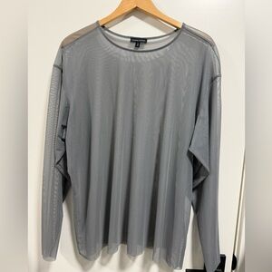 Universal Standard Sheer Thames Fog Top.  L/22-24. Gray